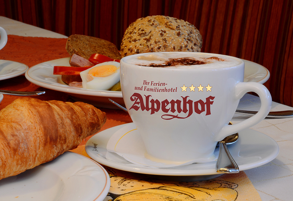 großes Frühstücksbuffet